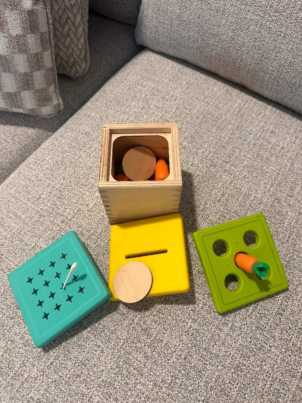 LOVEVERY Wooden Coin Bank and Carrot Posting Set & Lids 13-15M